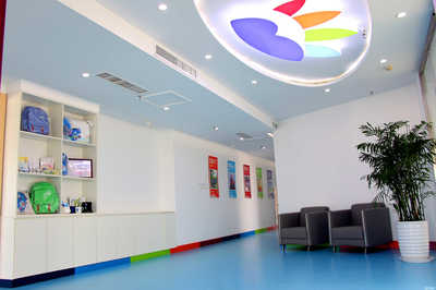 青島花開(kāi)遠(yuǎn)方教育咨詢 專業(yè)引領(lǐng)，助力成長(zhǎng)