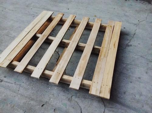 木制品托盤(pán)與紙箱 現(xiàn)代物流中的雙翼